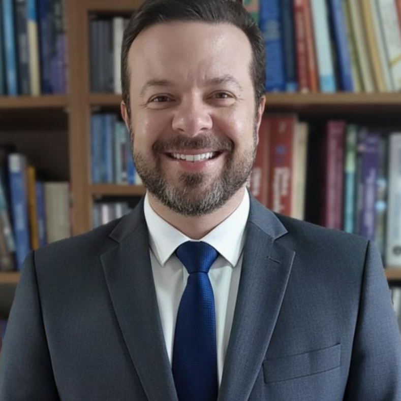 Prof. Dr. Gerardo Maria de Araújo Filho